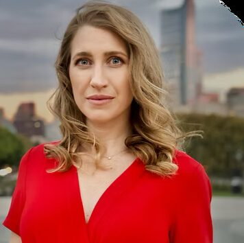 Dr. Natalie Stavas